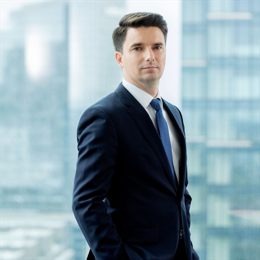 中金维持腾讯控股(00700)跑赢行业评级，上调目标价至700港元