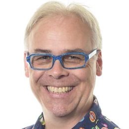 粤港澳大湾区首个养老护理员职业技能培训课程标准和考试标准出炉