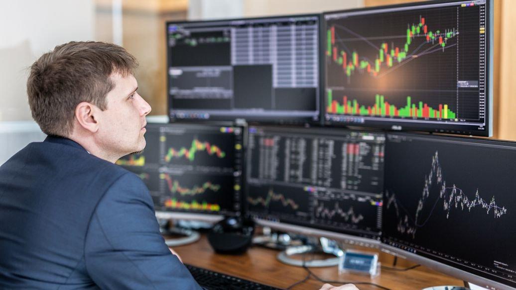 美股创新高隐含崩盘信号:美联储与财政部的流动性支撑即将消退